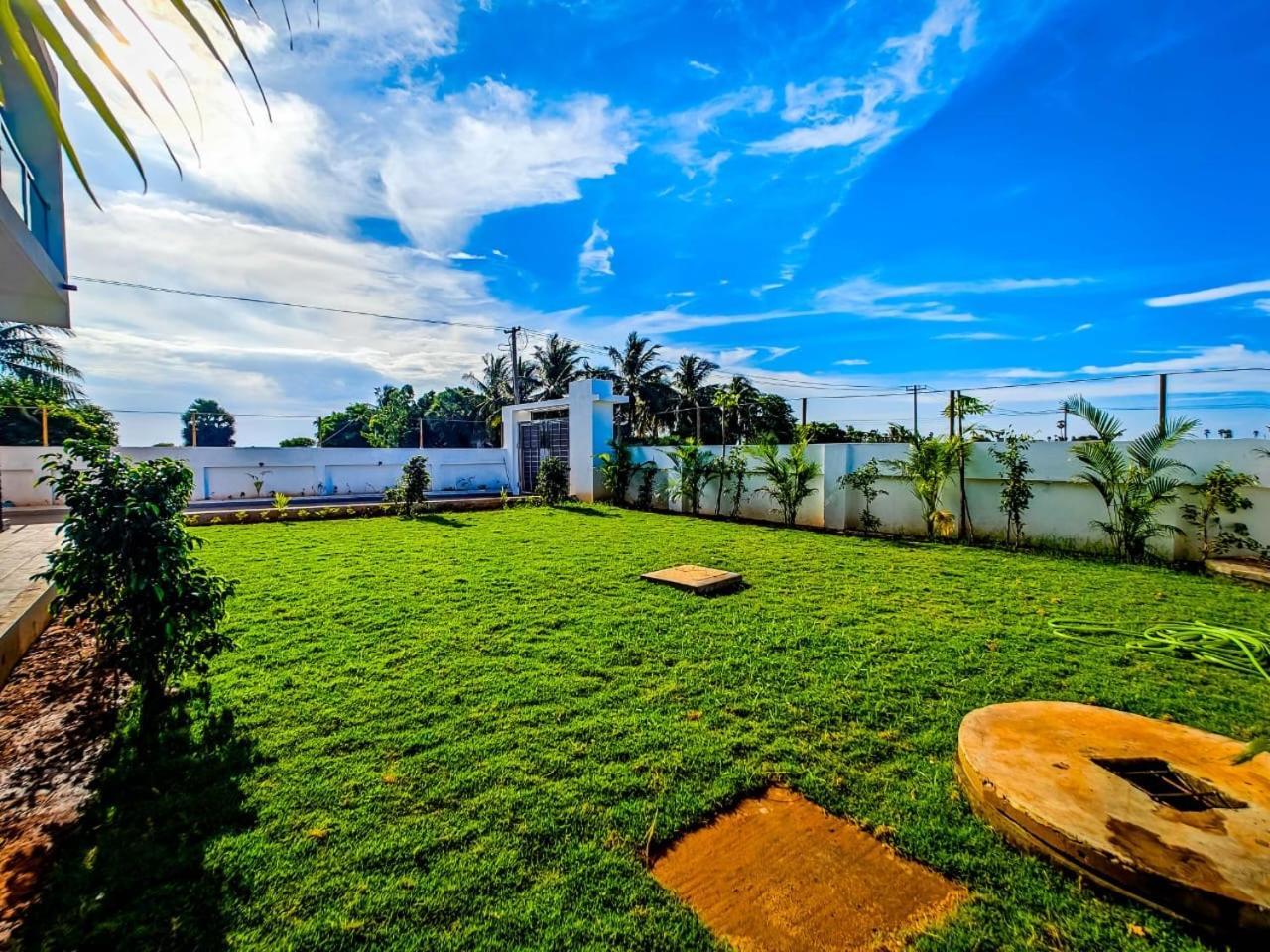Rini Resort Madrás Exterior foto